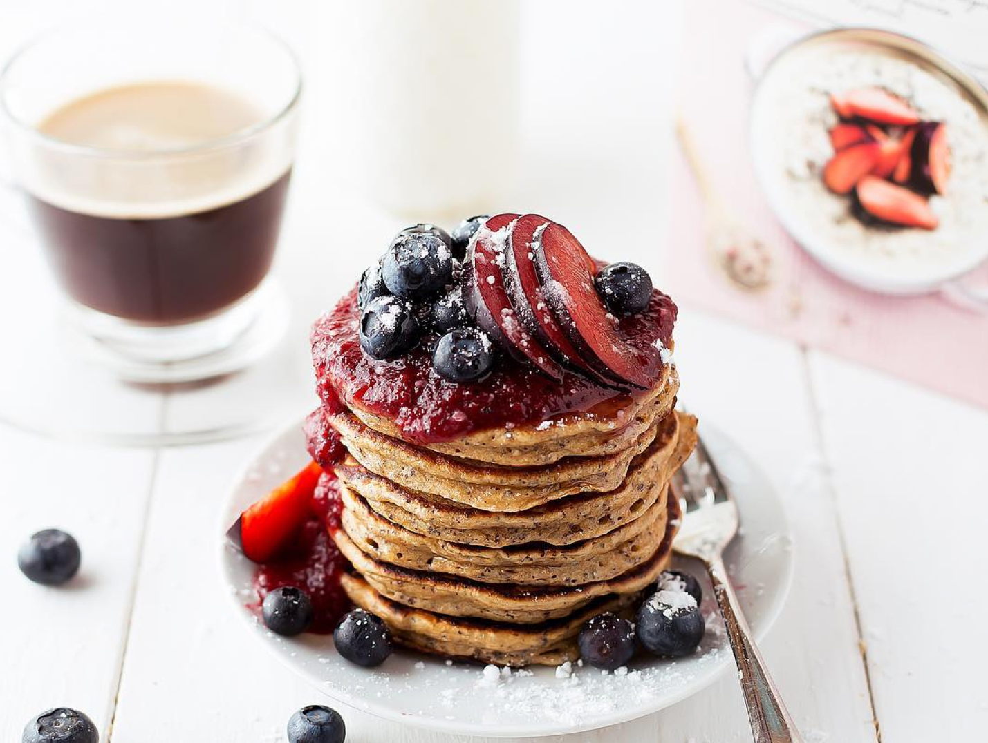 Pancakes mit Mohn-Zwetschke Porridge von @stefaniegoldmarie, Instagram