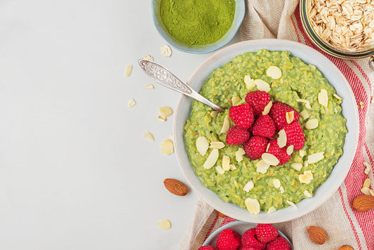 Porridge al matcha per colazione